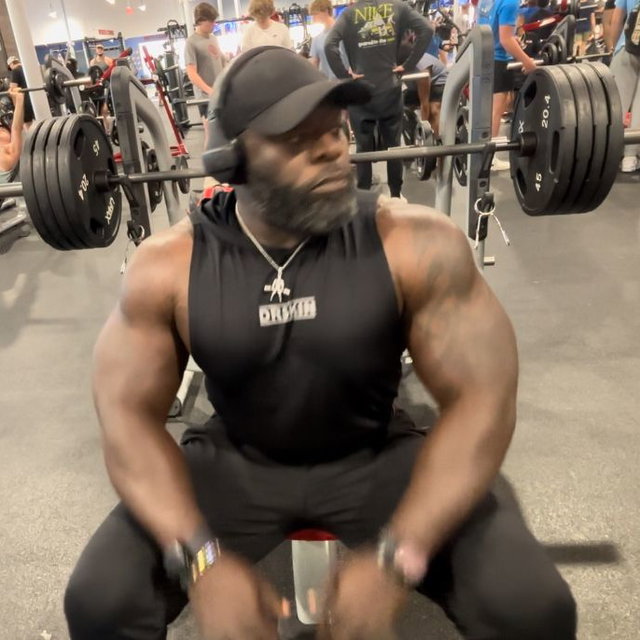 Derrick Lorenzo Russell 