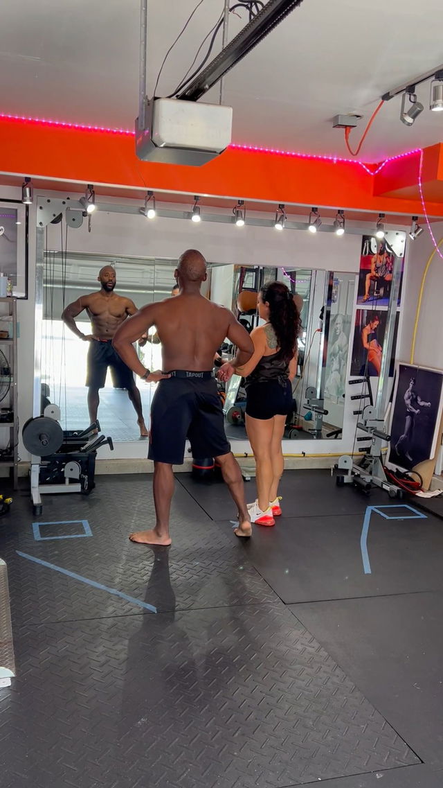 Tfit Posing Live 
